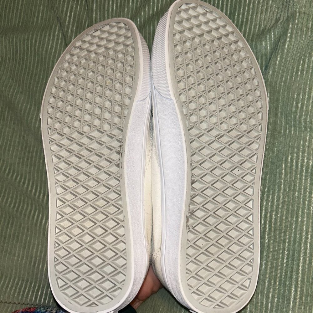 Vans - Picture 7 of 8